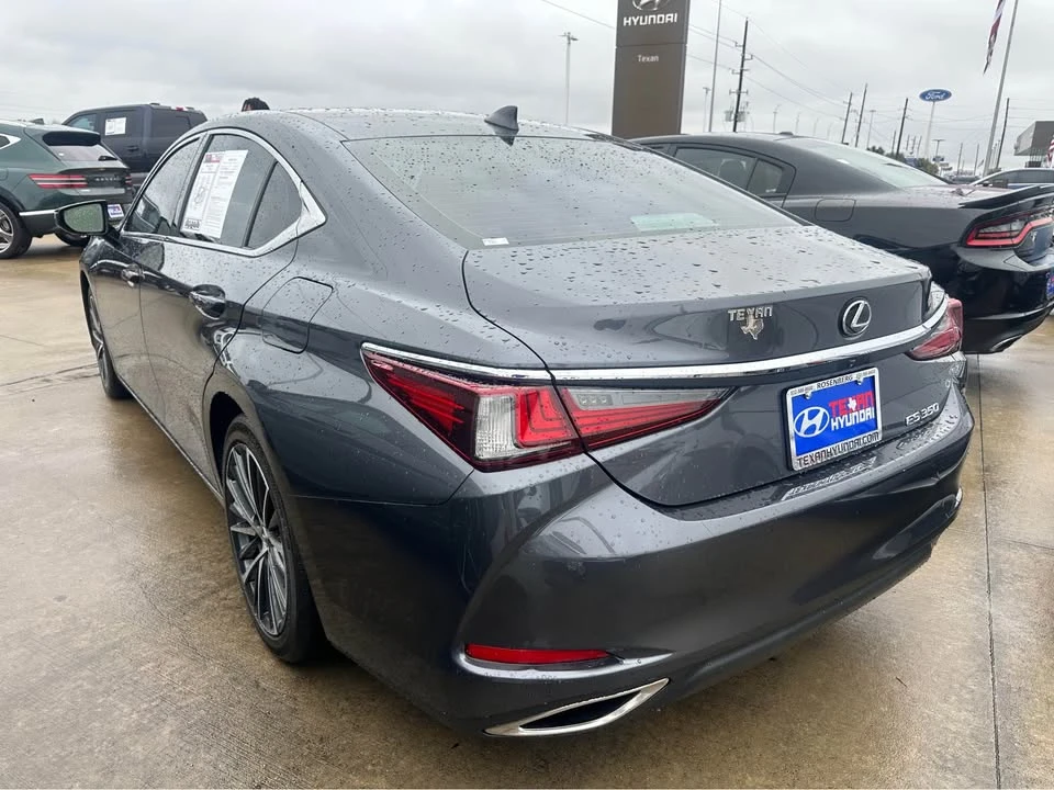 2022 Lexus ES 7th Gen - Image 3 of 7