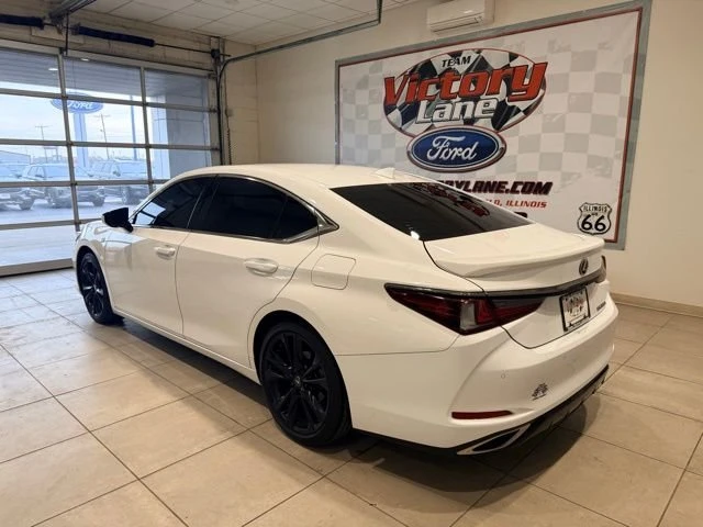 2022 Lexus ES 7th Gen - Image 9 of 20