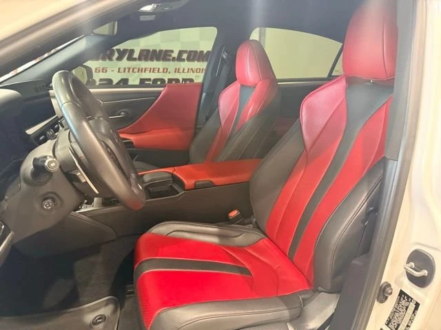 2022 Lexus ES 7th Gen - Image 15 of 20