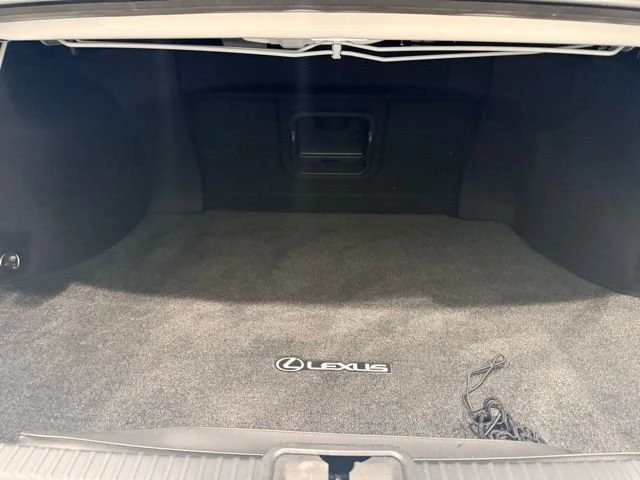 2022 Lexus ES 7th Gen - Image 8 of 20