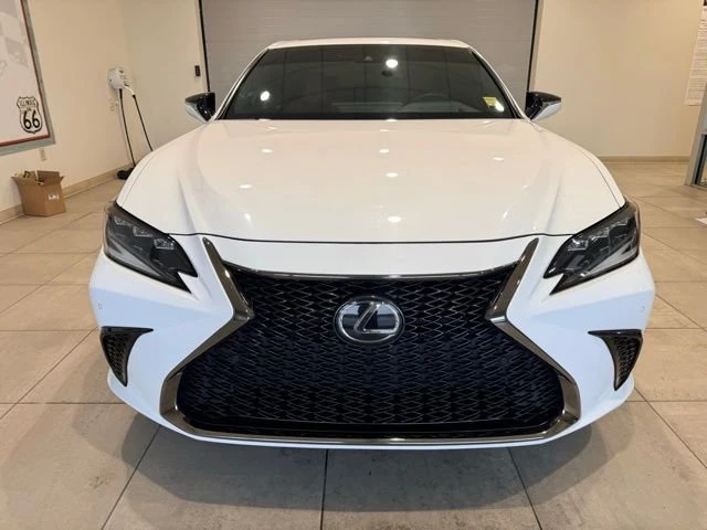 2022 Lexus ES 7th Gen - Image 2 of 20