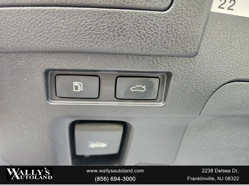 2022 Lexus ES 7th Gen - Image 16 of 20