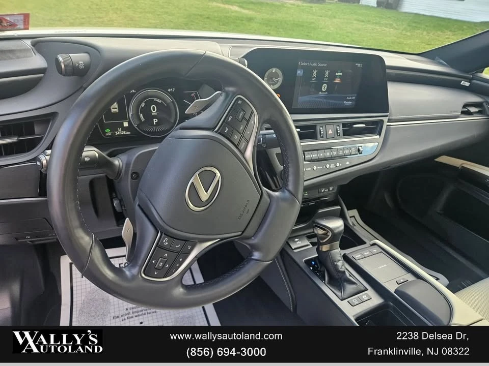 2022 Lexus ES 7th Gen - Image 8 of 20