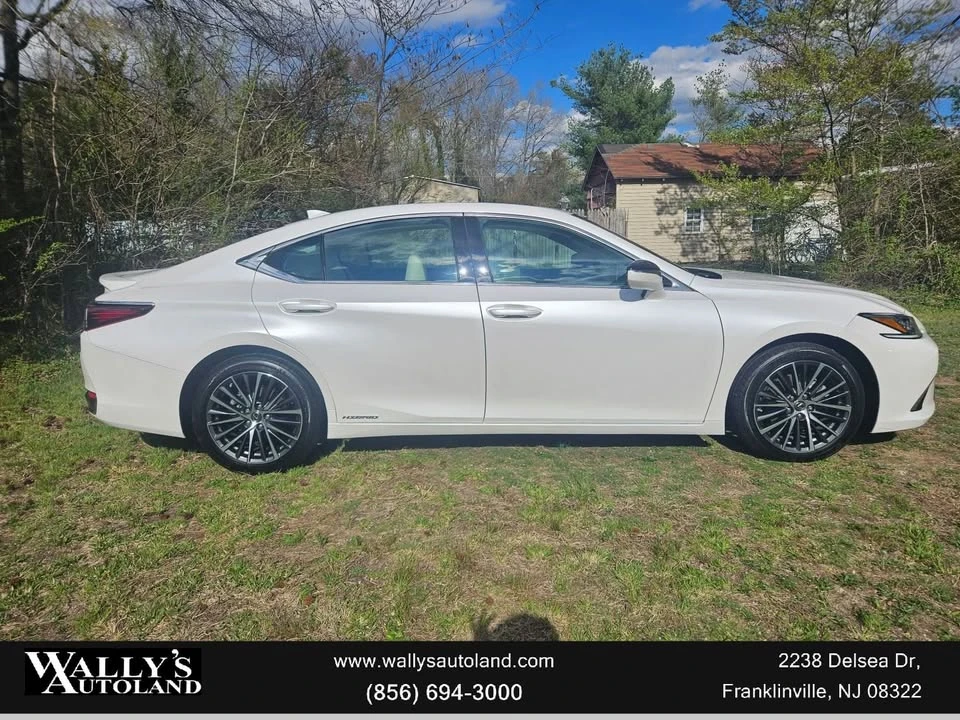 2022 Lexus ES 7th Gen - Image 3 of 20