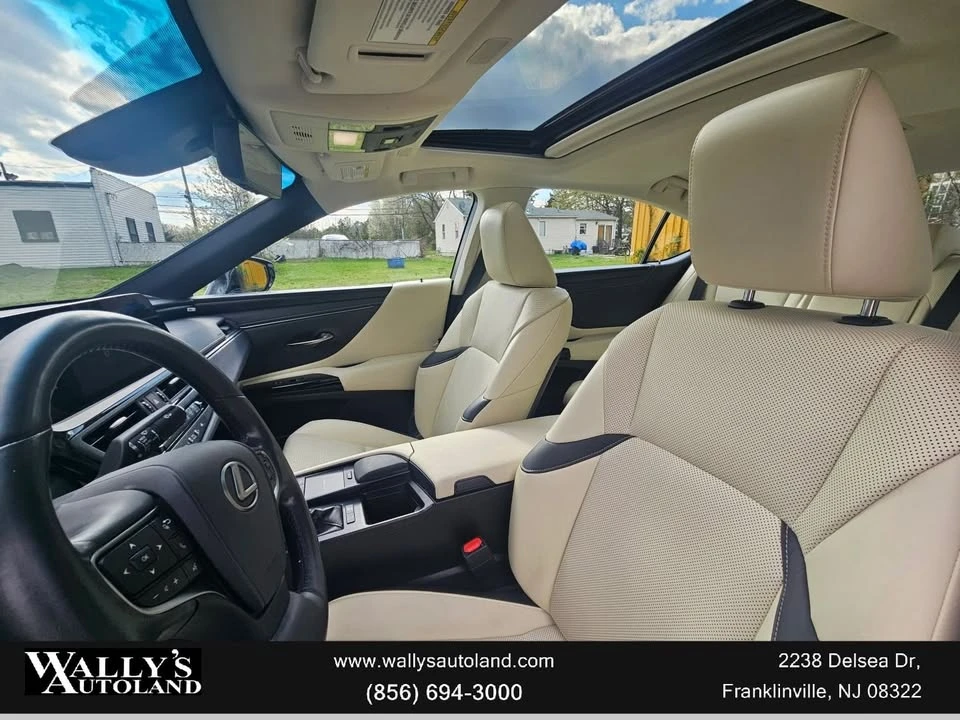2022 Lexus ES 7th Gen - Image 7 of 20