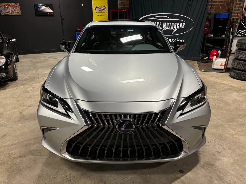 2022 Lexus ES 7th Gen - Image 10 of 19