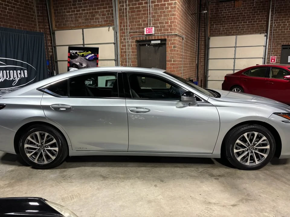 2022 Lexus ES 7th Gen - Image 7 of 19