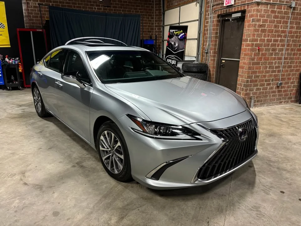 2022 Lexus ES 7th Gen - Image 9 of 19