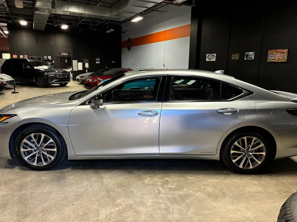 2022 Lexus ES 7th Gen - Image 3 of 19