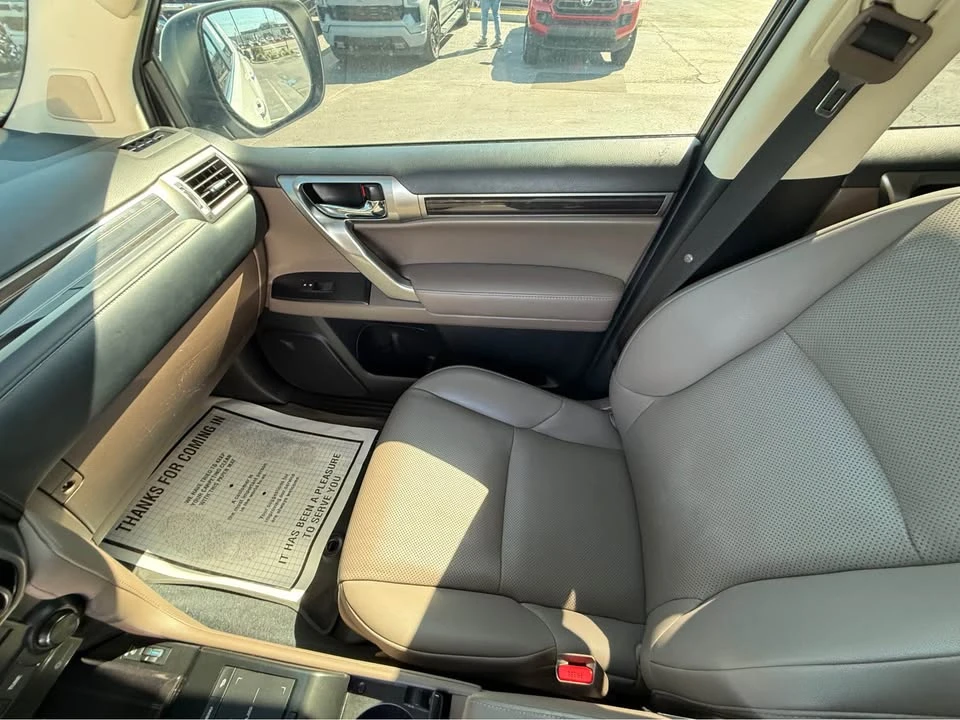 2022 Lexus GX 2nd Gen - Image 11 of 14