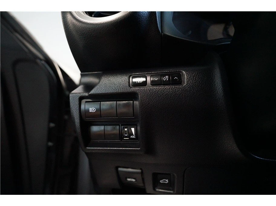 2022 Lexus IS 3rd Gen - Image 18 of 20