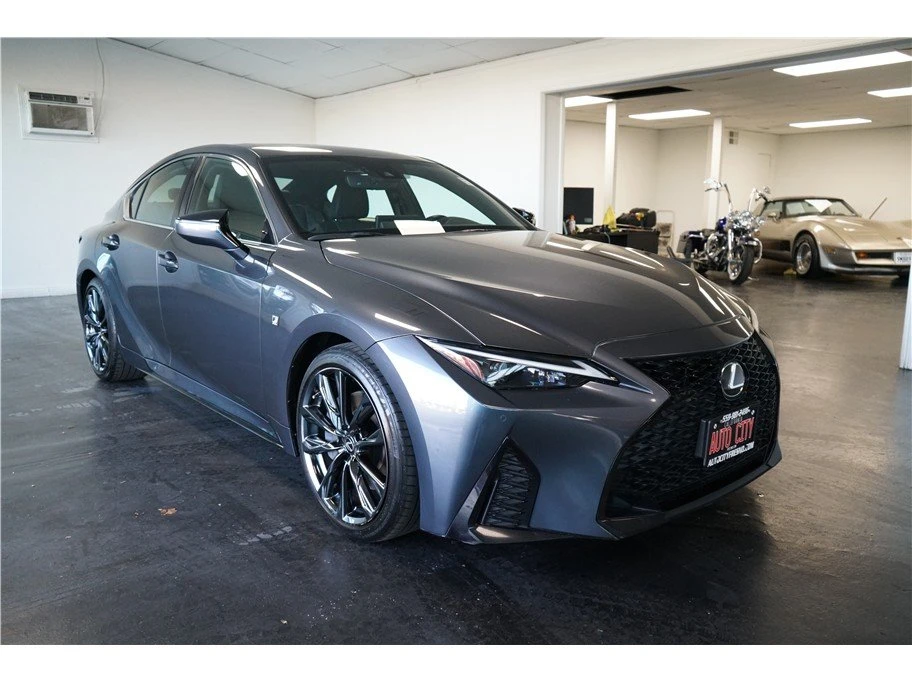 2022 Lexus IS 3rd Gen - Image 9 of 20