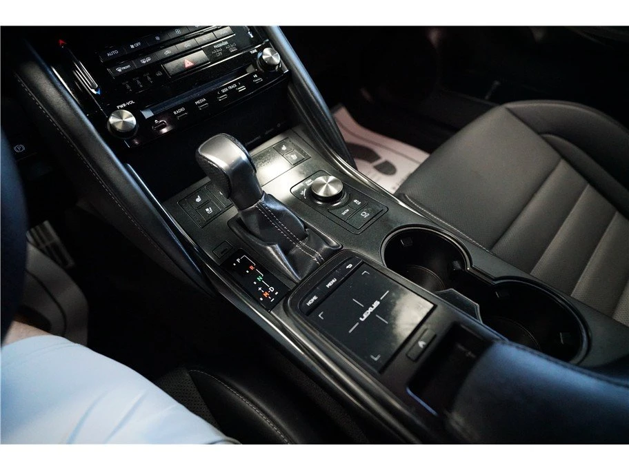 2022 Lexus IS 3rd Gen - Image 20 of 20