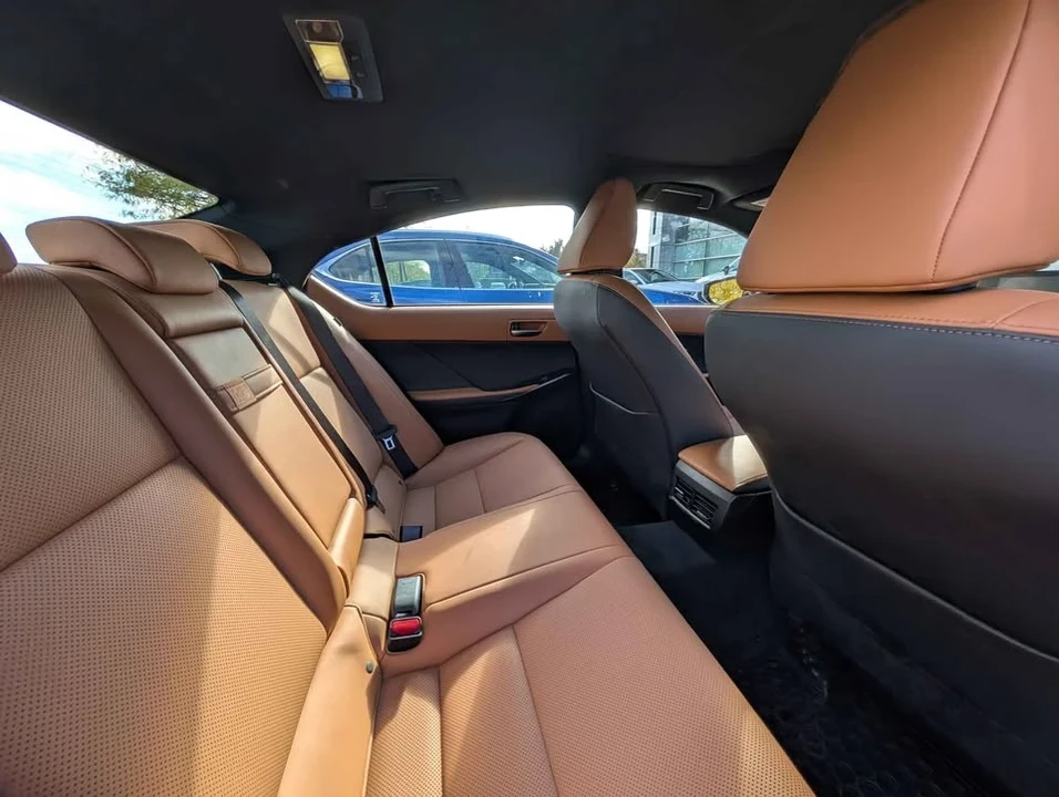 2022 Lexus IS 3rd Gen - Image 6 of 7