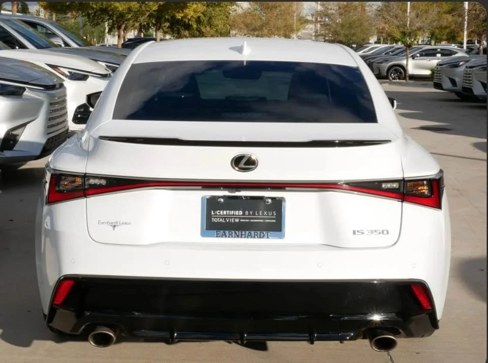 2022 Lexus IS 3rd Gen - Image 7 of 19