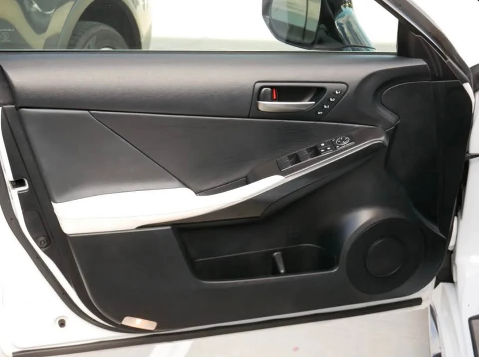 2022 Lexus IS 3rd Gen - Image 8 of 19