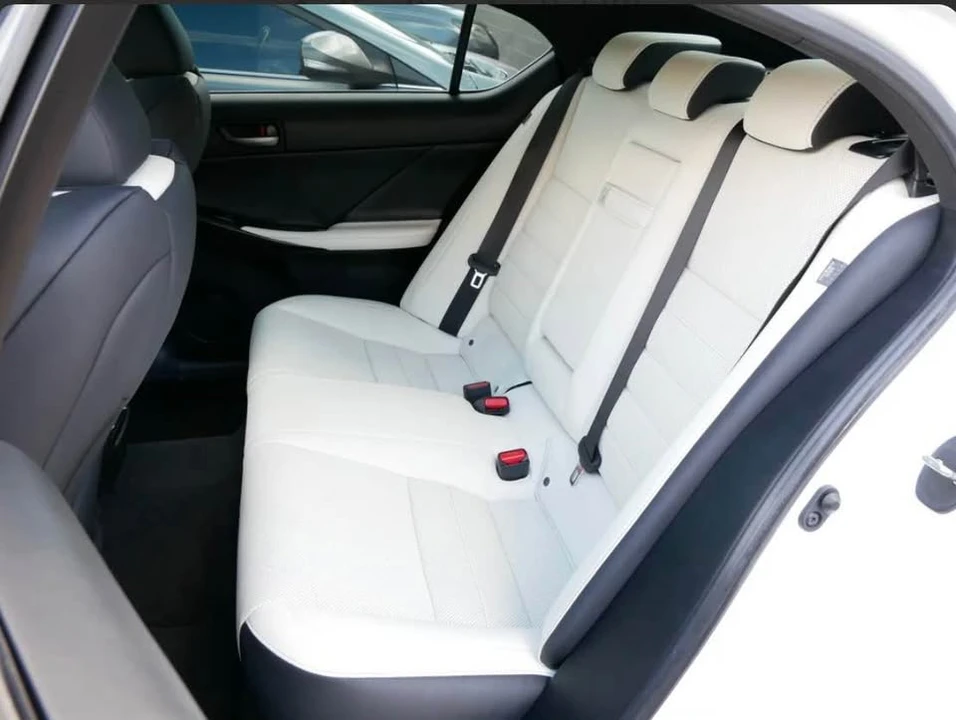 2022 Lexus IS 3rd Gen - Image 19 of 19