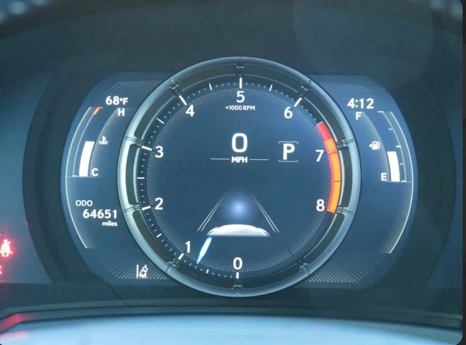 2022 Lexus IS 3rd Gen - Image 17 of 19