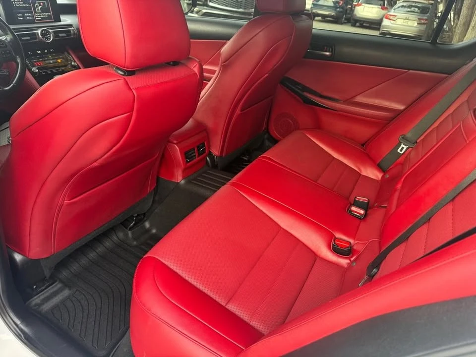 2022 Lexus IS 3rd Gen - Image 10 of 20