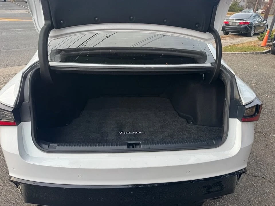 2022 Lexus IS 3rd Gen - Image 7 of 20