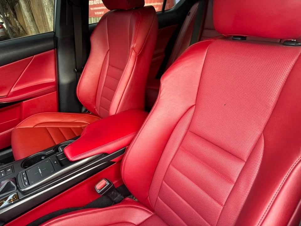 2022 Lexus IS 3rd Gen - Image 15 of 20