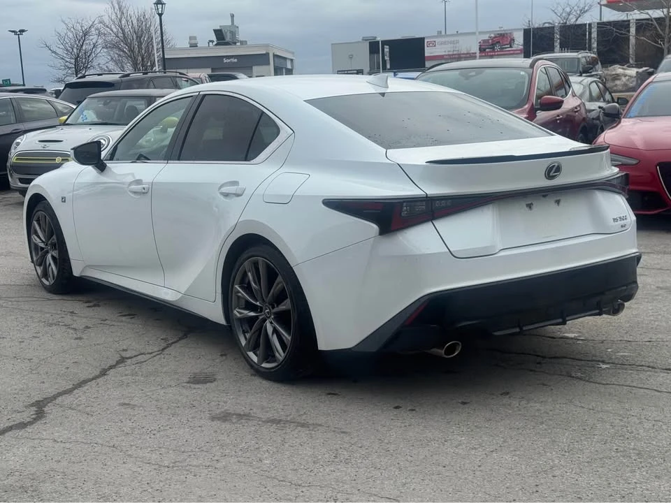 2022 Lexus IS 3rd Gen - Image 4 of 5
