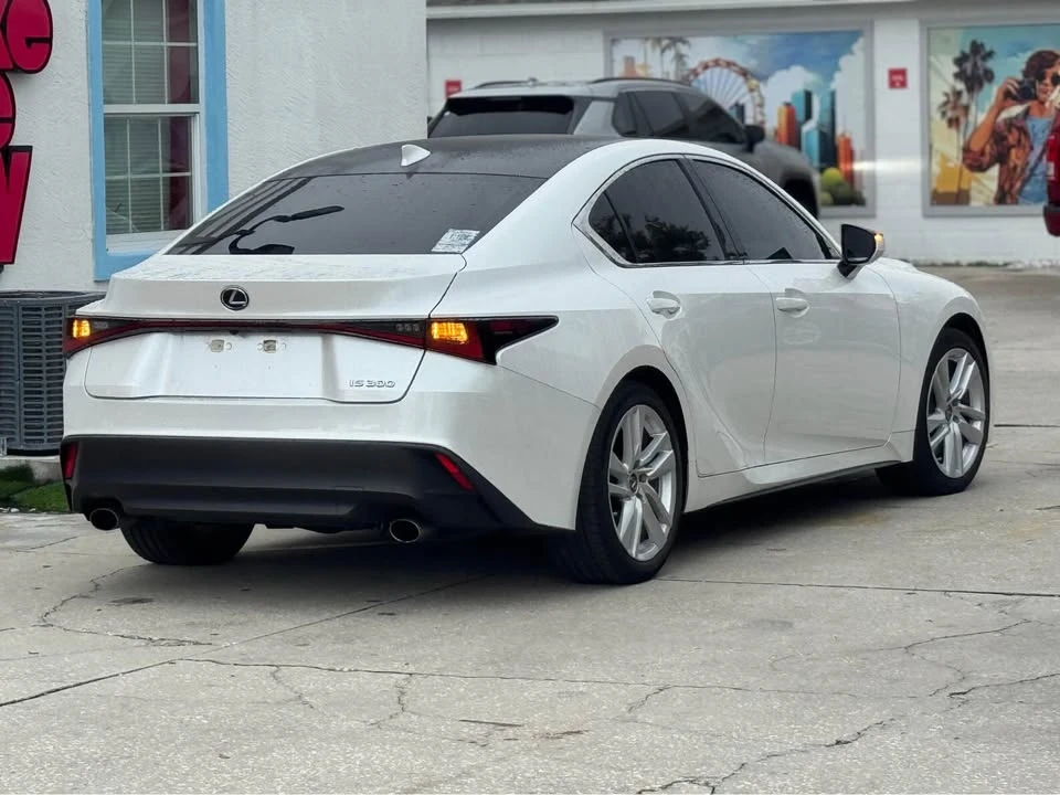 2022 Lexus IS 3rd Gen - Image 6 of 11