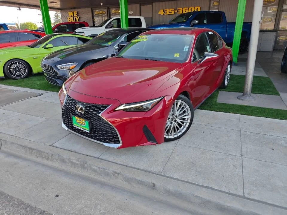2022 Lexus IS 3rd Gen - Image 9 of 20
