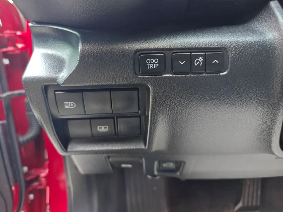 2022 Lexus IS 3rd Gen - Image 9 of 20