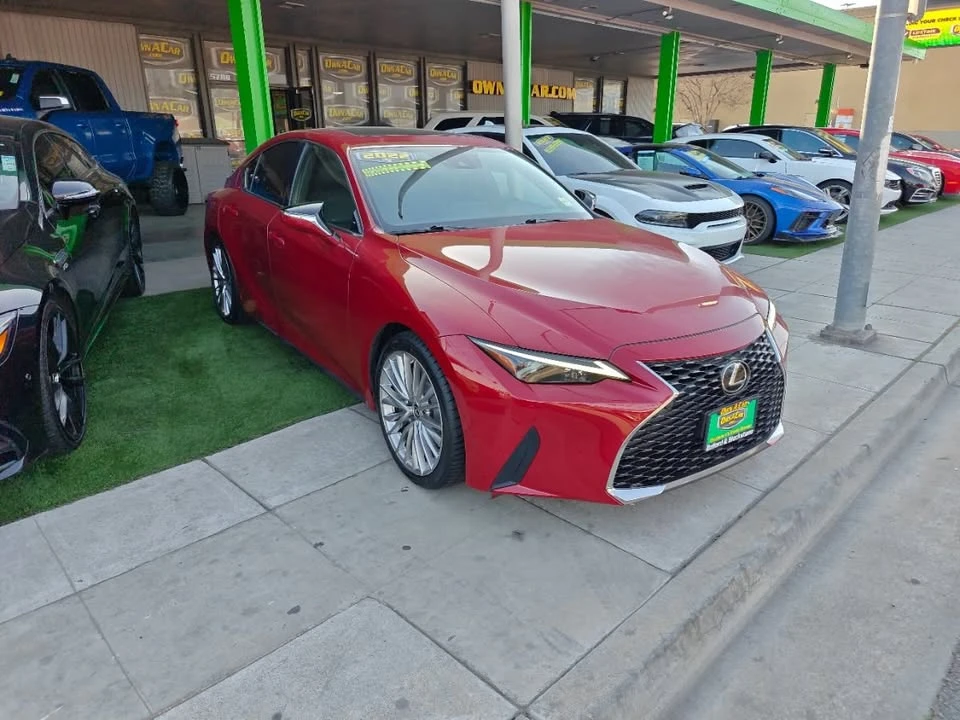 2022 Lexus IS 3rd Gen - Image 19 of 20