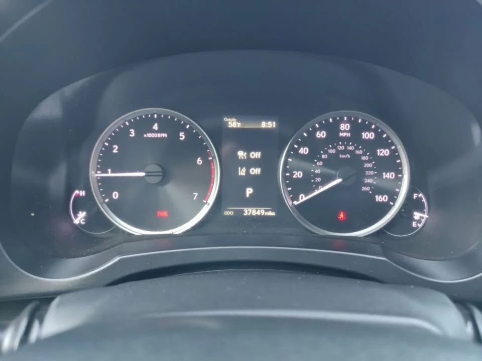 2022 Lexus IS 3rd Gen - Image 14 of 20