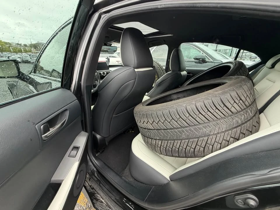 2022 Lexus IS 3rd Gen - Image 13 of 15