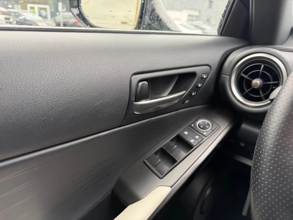 2022 Lexus IS 3rd Gen - Image 9 of 15