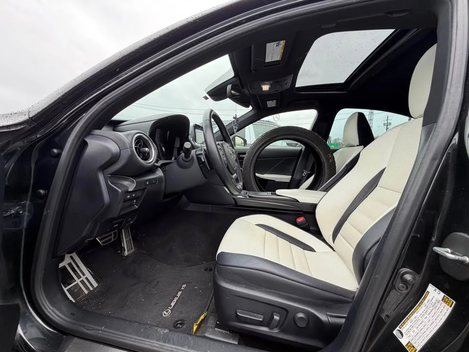 2022 Lexus IS 3rd Gen - Image 12 of 15