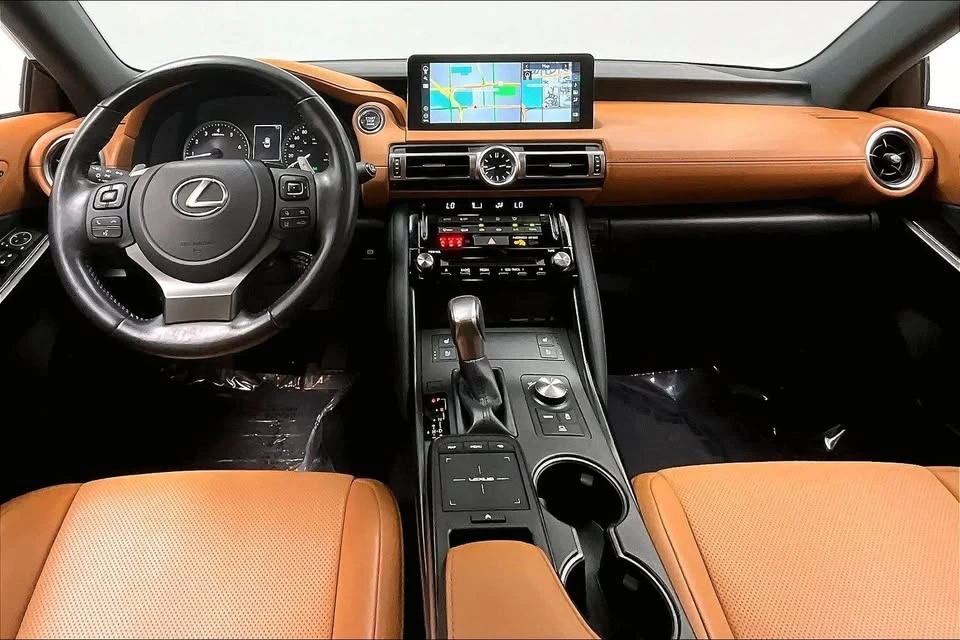 2022 Lexus IS 3rd Gen - Image 13 of 18