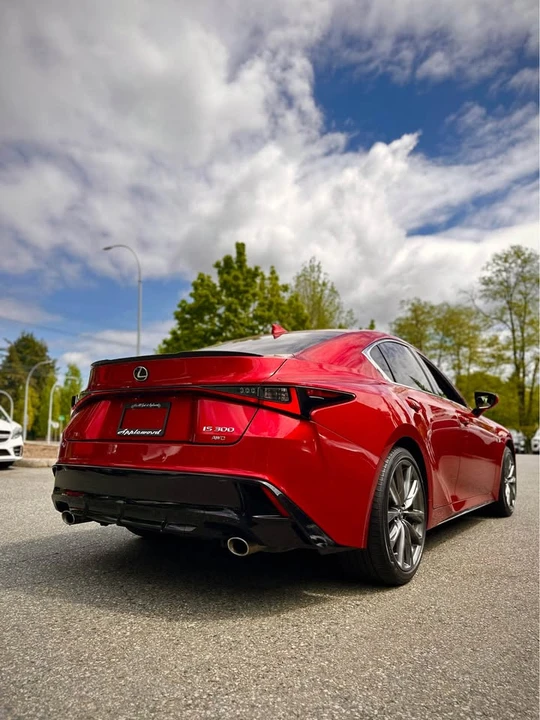 2022 Lexus IS 3rd Gen - Image 4 of 19