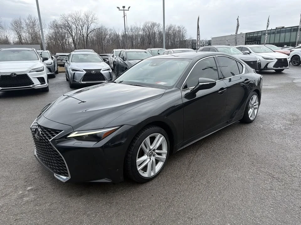 2022 Lexus IS 3rd Gen - Image 4 of 20