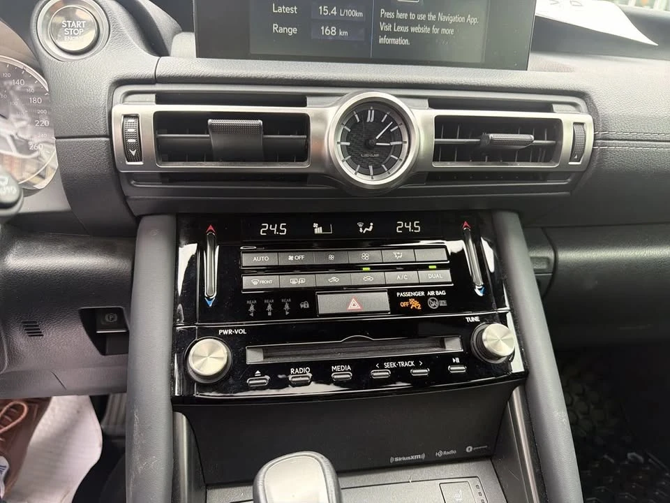 2022 Lexus IS 3rd Gen - Image 18 of 20