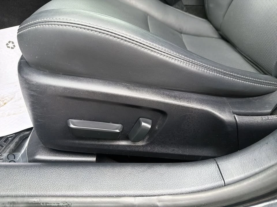 2022 Lexus IS 3rd Gen - Image 12 of 20