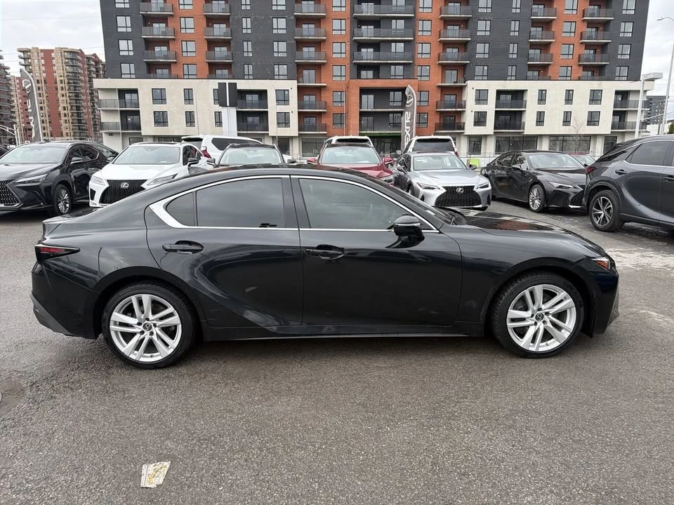 2022 Lexus IS 3rd Gen - Image 9 of 20
