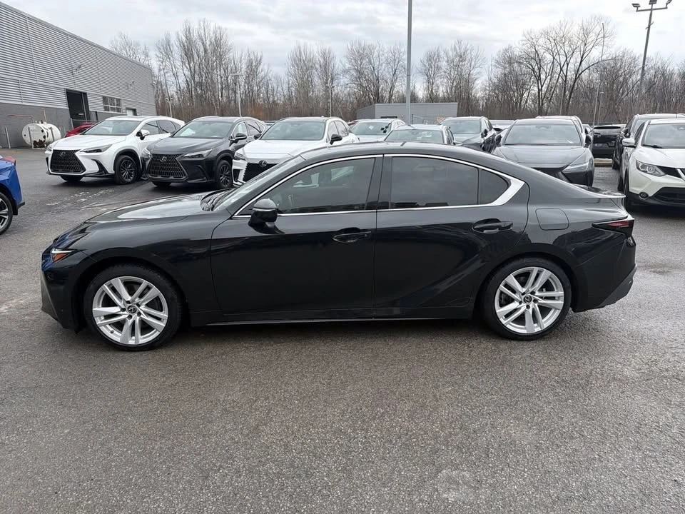 2022 Lexus IS 3rd Gen - Image 5 of 20