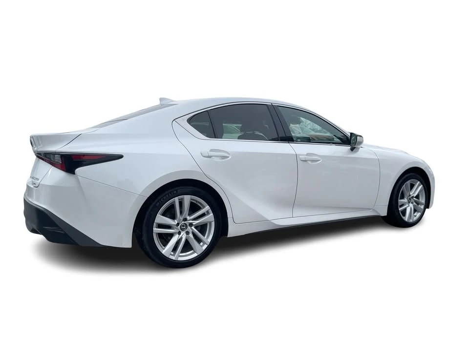 2022 Lexus IS 3rd Gen - Image 10 of 15