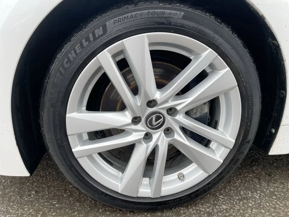 2022 Lexus IS 3rd Gen - Image 13 of 15