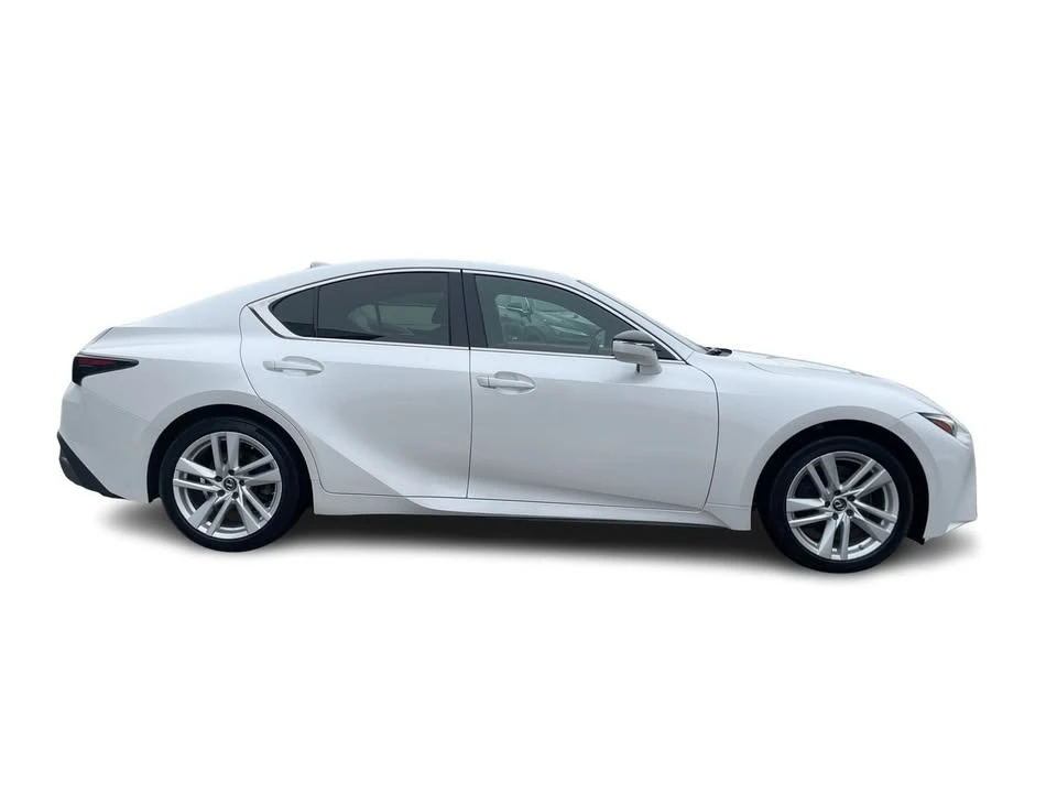 2022 Lexus IS 3rd Gen - Image 11 of 15