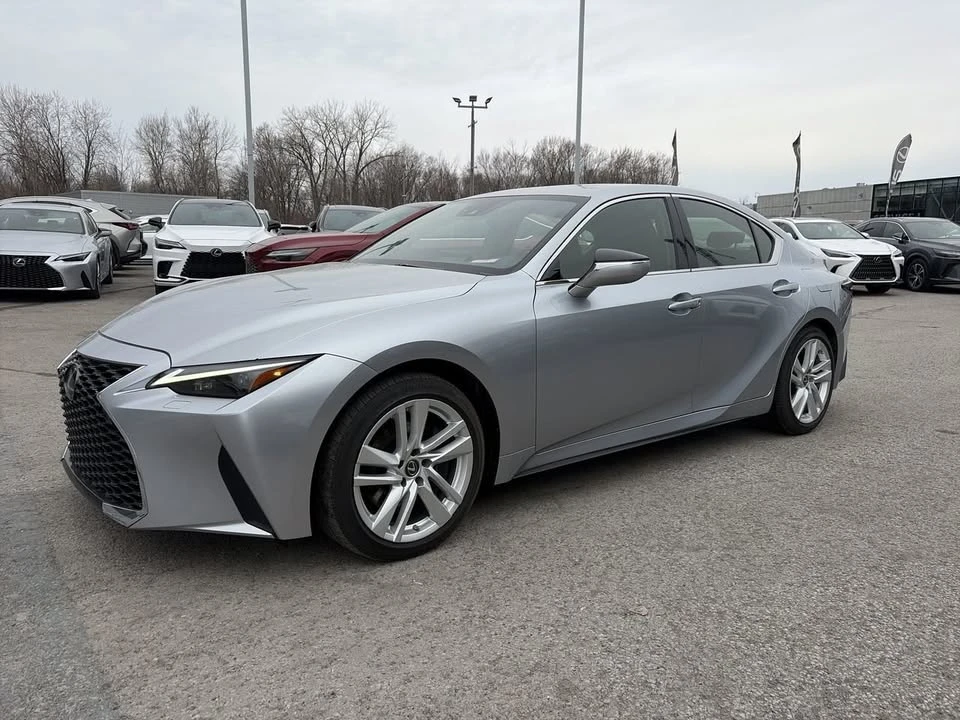 2022 Lexus IS 3rd Gen - Image 7 of 18