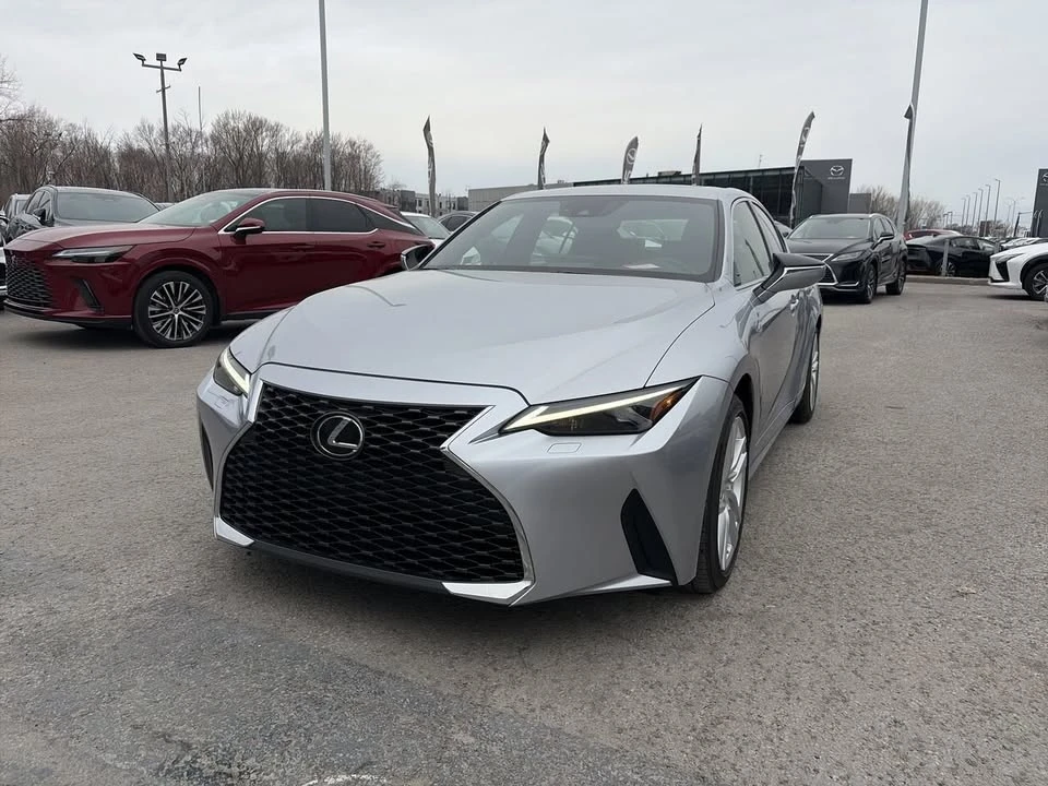 2022 Lexus IS 3rd Gen - Image 5 of 18
