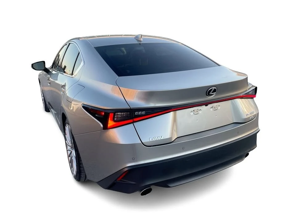 2022 Lexus IS 3rd Gen - Image 11 of 20