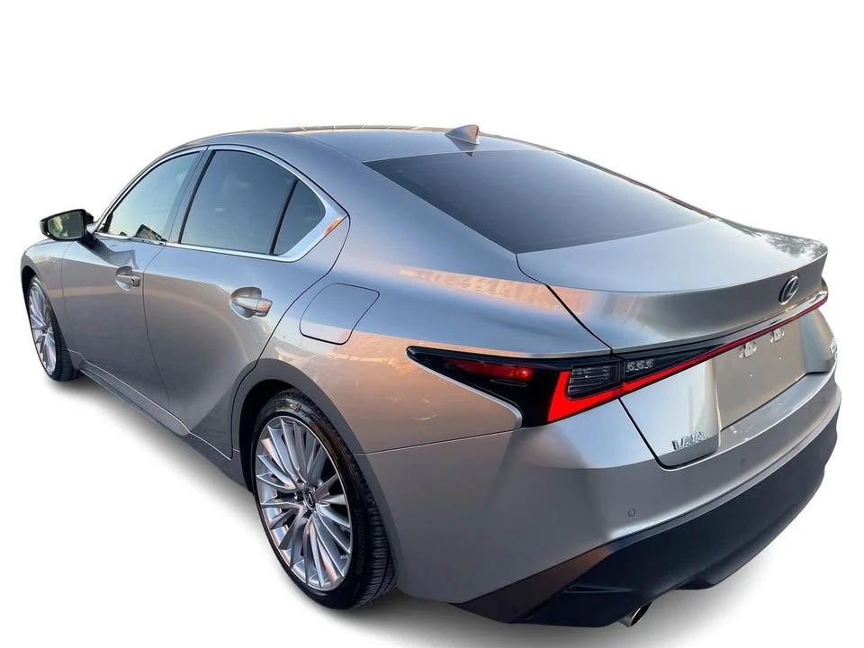 2022 Lexus IS 3rd Gen - Image 10 of 20