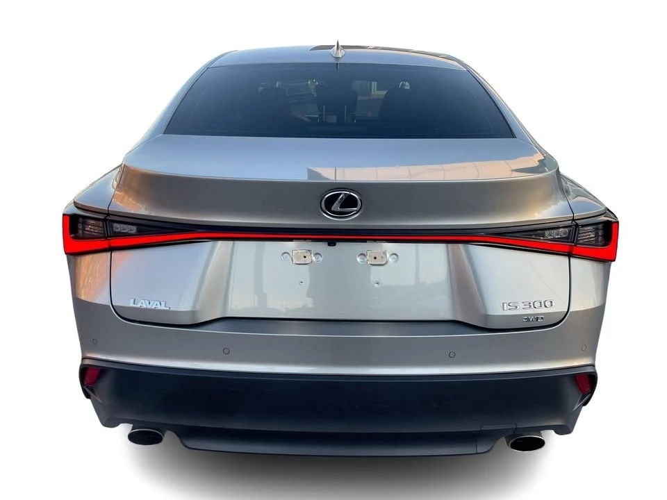 2022 Lexus IS 3rd Gen - Image 12 of 20