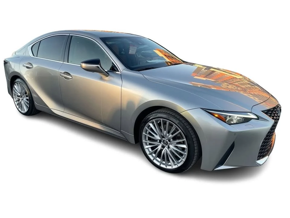 2022 Lexus IS 3rd Gen - Image 17 of 20